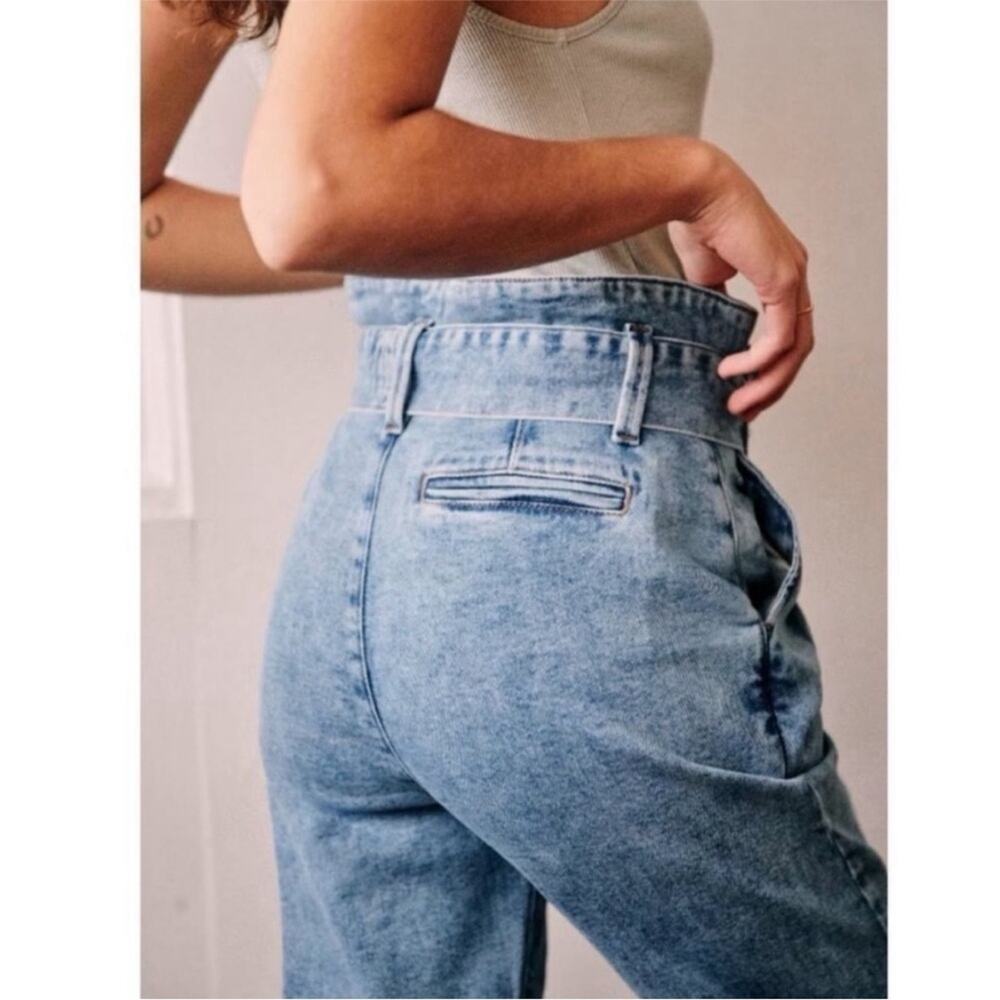 Sezane Austin trouser pants in Bleached Blue Belted Tapered Jeans 34 / US 2 - Picture 3 of 10